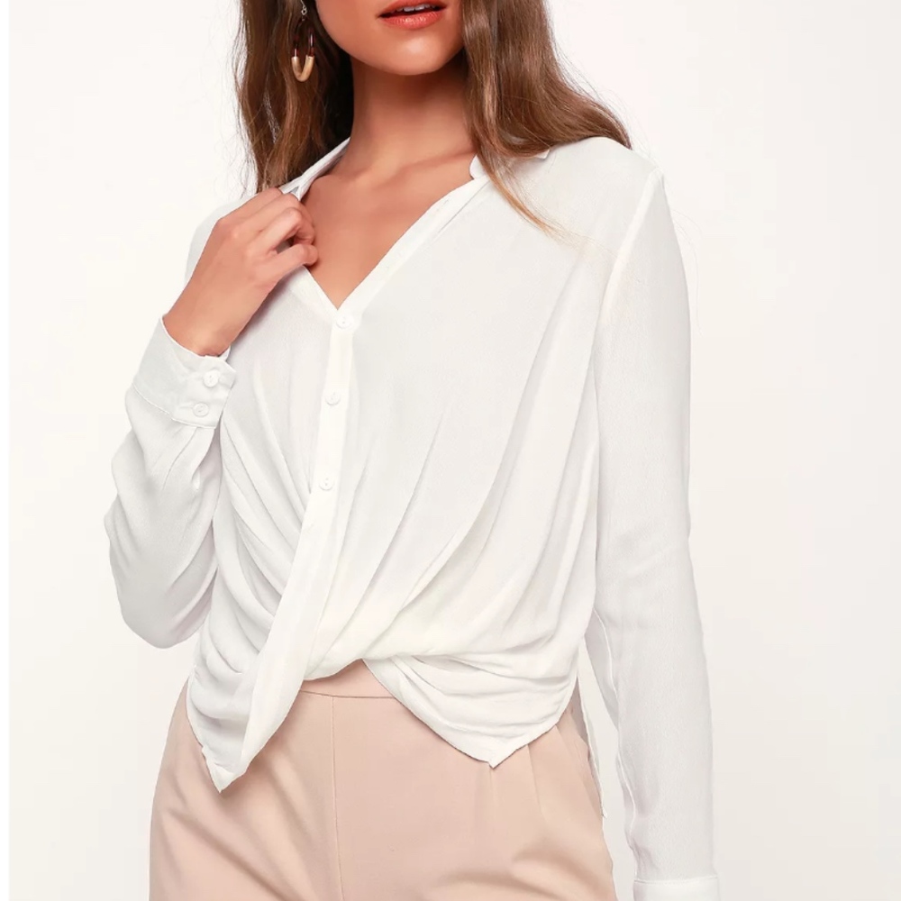 Lulus TWIST-FRONT TOP NWT